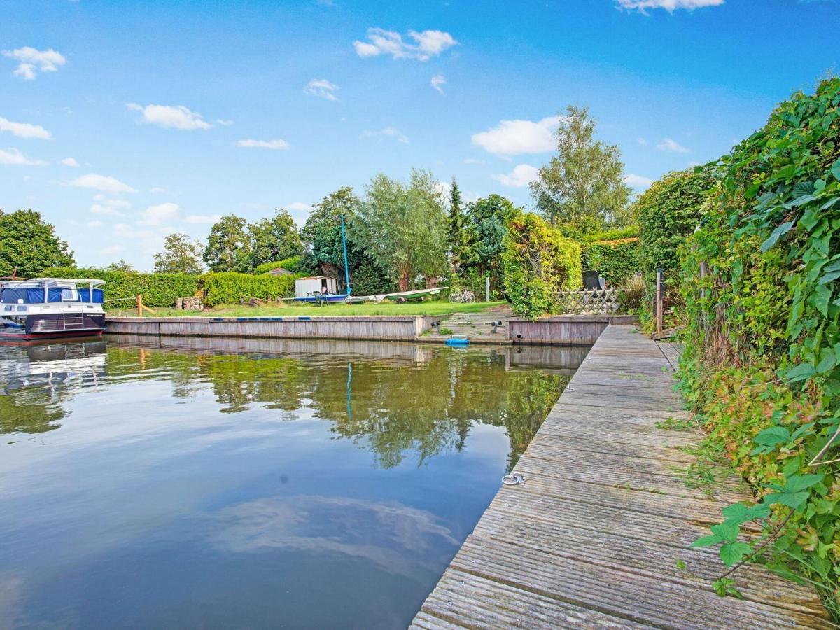 Waterfront Holiday Home With Jetty Boornzwaag over de Wielen Exterior foto